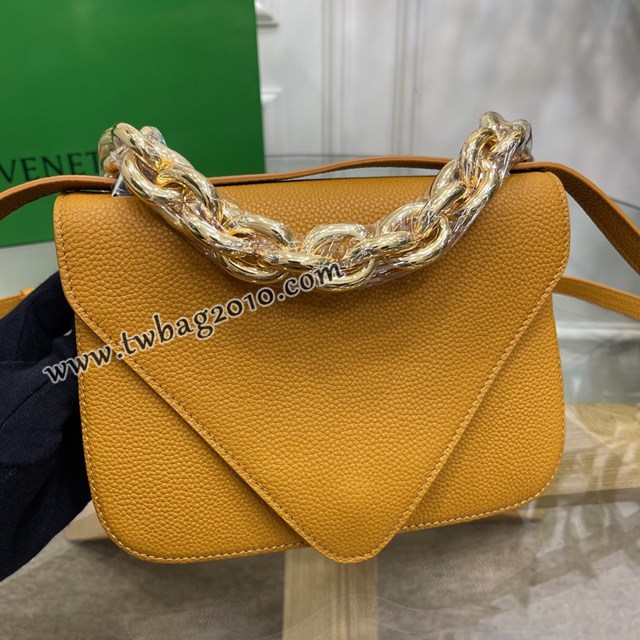 Bottega veneta高端女包 KF0021 寶緹嘉金棕色荔枝紋肩背女包 BV2021新款V字蓋頭鏈條女包  gxz1334